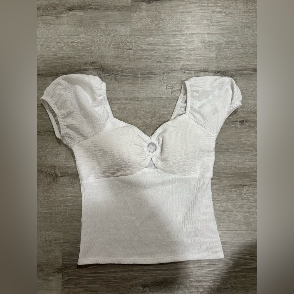 White puff sleeve shirt